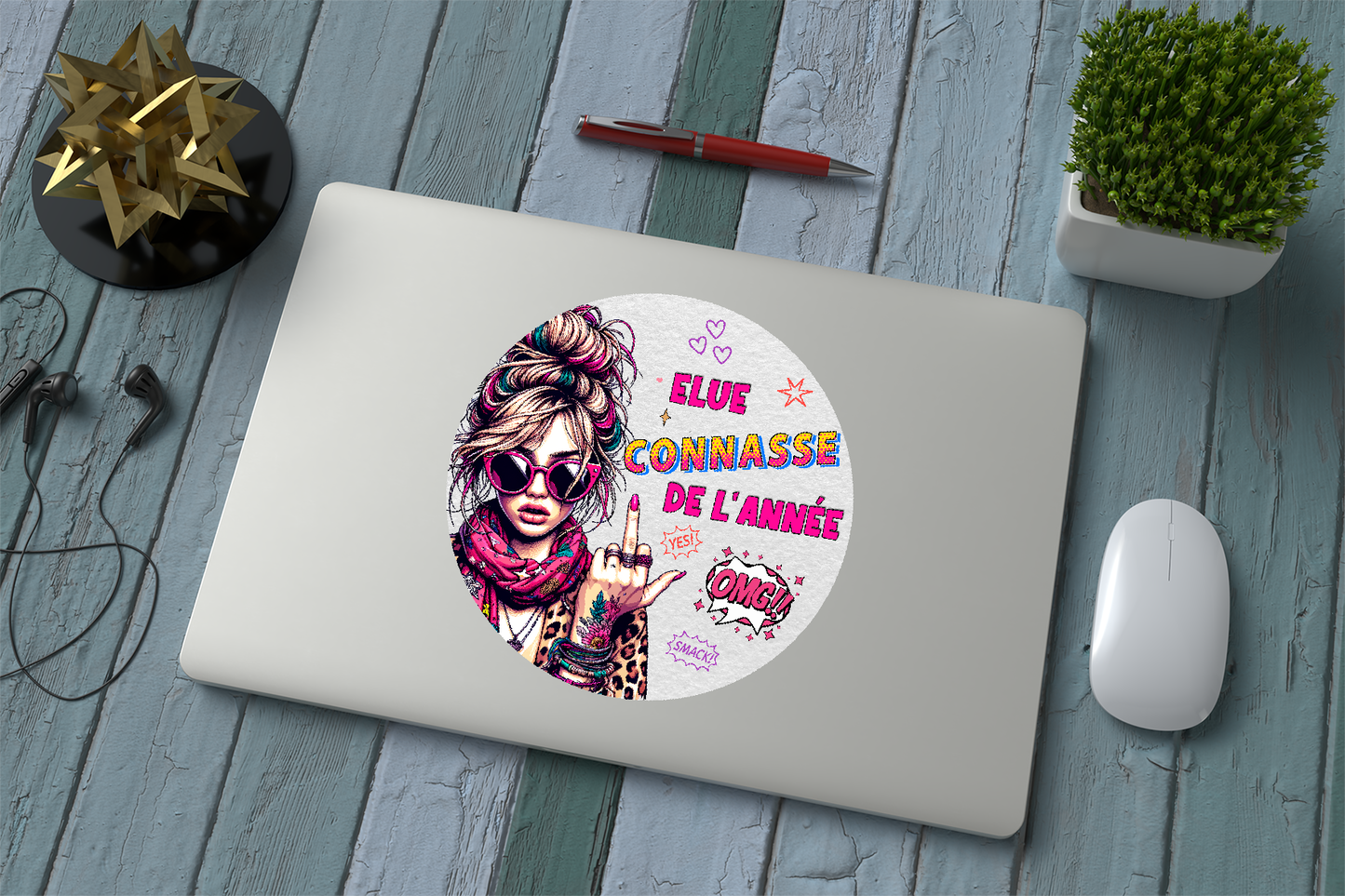 Sticker humour – Élu Connasse de l’année – Autocollant femme rebelle Pop Art coloré